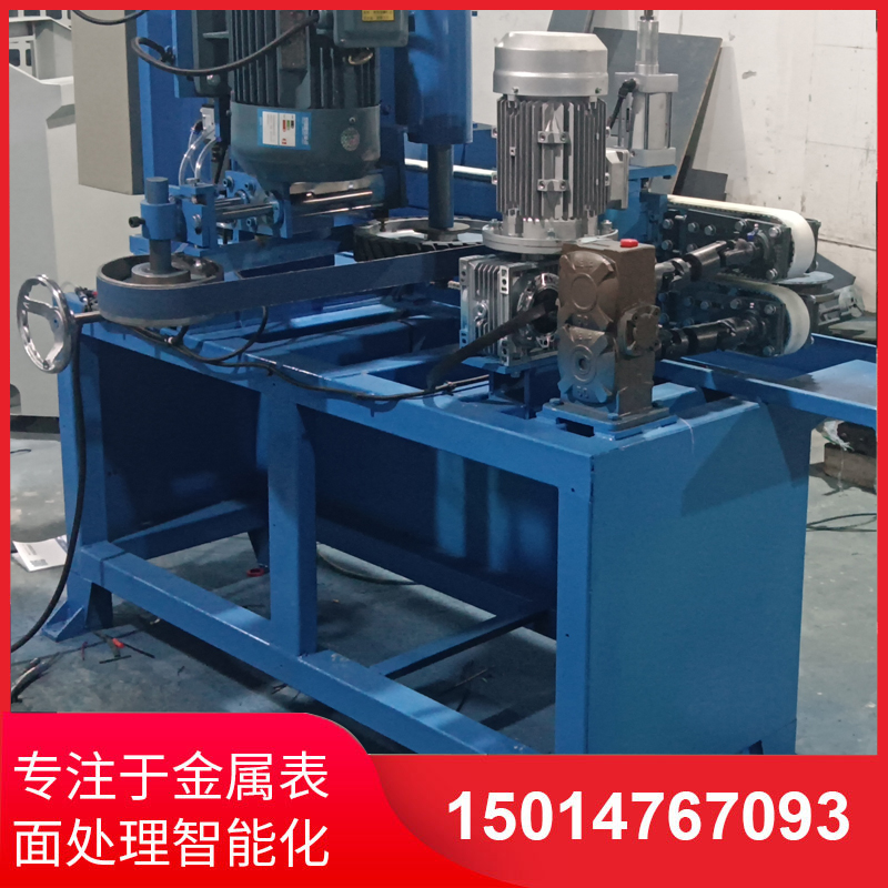 自(zi)動(dòng)(dong)側(cè)麵砂光(guang)機(jī)廠(chang)傢