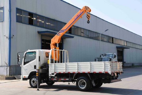 點擊查看詳細(xì)信息<br>標(biāo)題：3.2噸凱馬藍(lán)牌隨車吊 閱讀次數(shù)：3208