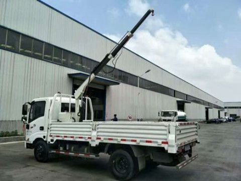 點擊查看詳細信息<br>標題：車載小吊機 閱讀次數(shù)：2405