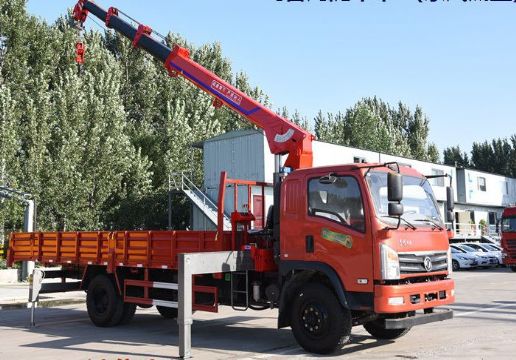 點(diǎn)擊查看詳細(xì)信息<br>標(biāo)題：6.3噸東風(fēng)隨車吊 閱讀次數(shù)：2118