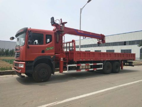 點擊查看詳細信息<br>標(biāo)題：12噸東風(fēng)隨車吊 閱讀次數(shù)：2159