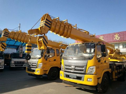 點擊查看詳細(xì)信息<br>標(biāo)題：12噸福田汽車吊 閱讀次數(shù)：2444