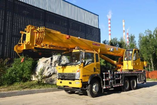 點擊查看詳細信息<br>標題：20噸重汽豪曼汽車吊 閱讀次數：2512