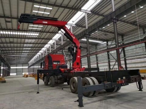 點擊查看詳細信息<br>標題：15噸折臂吊 閱讀次數(shù)：2981